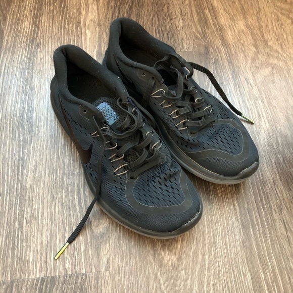 Black Nike Flex RN BTS Running Shoes - Picture 1 of 8